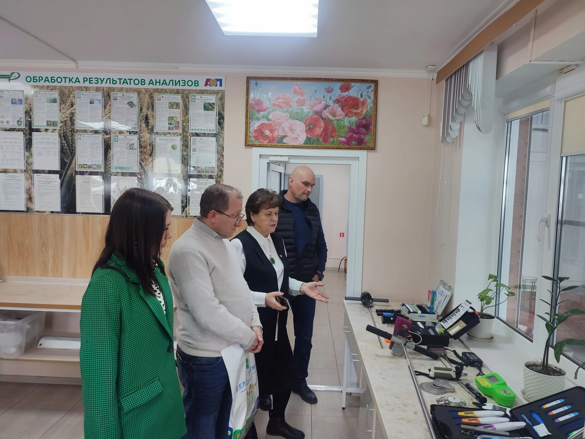 Проведение экскурсии в лаборатории для клиентов